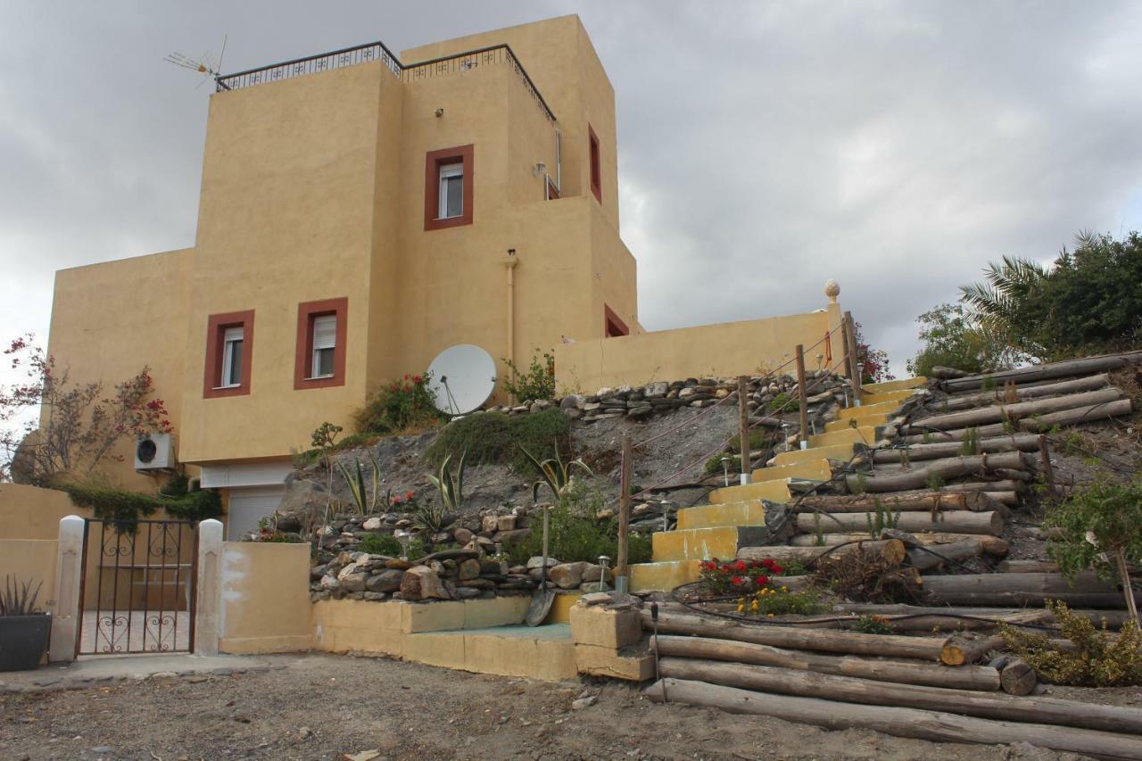 Oasis Montana Peace In Tabernas Desert ภายนอก รูปภาพ